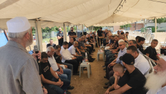 الشيخ رائد صلاح يُقدم واجب العزاء لعائلة أبو مرسة في اللد